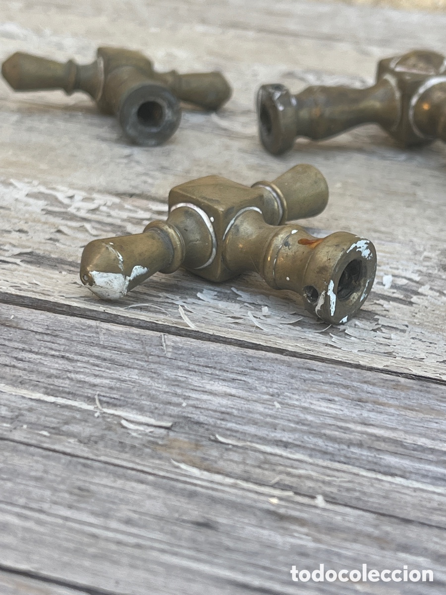Antig&uuml;edades: Juego de pomos antiguos de bronce. - Foto 6