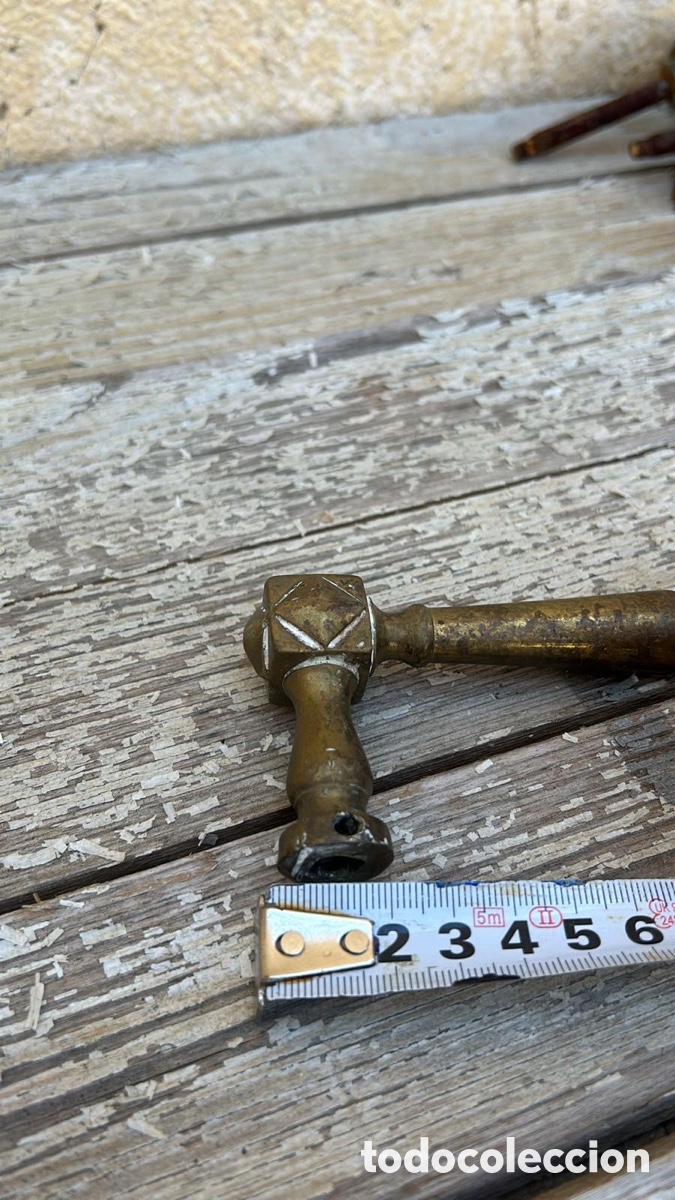 Antig&uuml;edades: Juego de pomos antiguos de bronce. - Foto 22