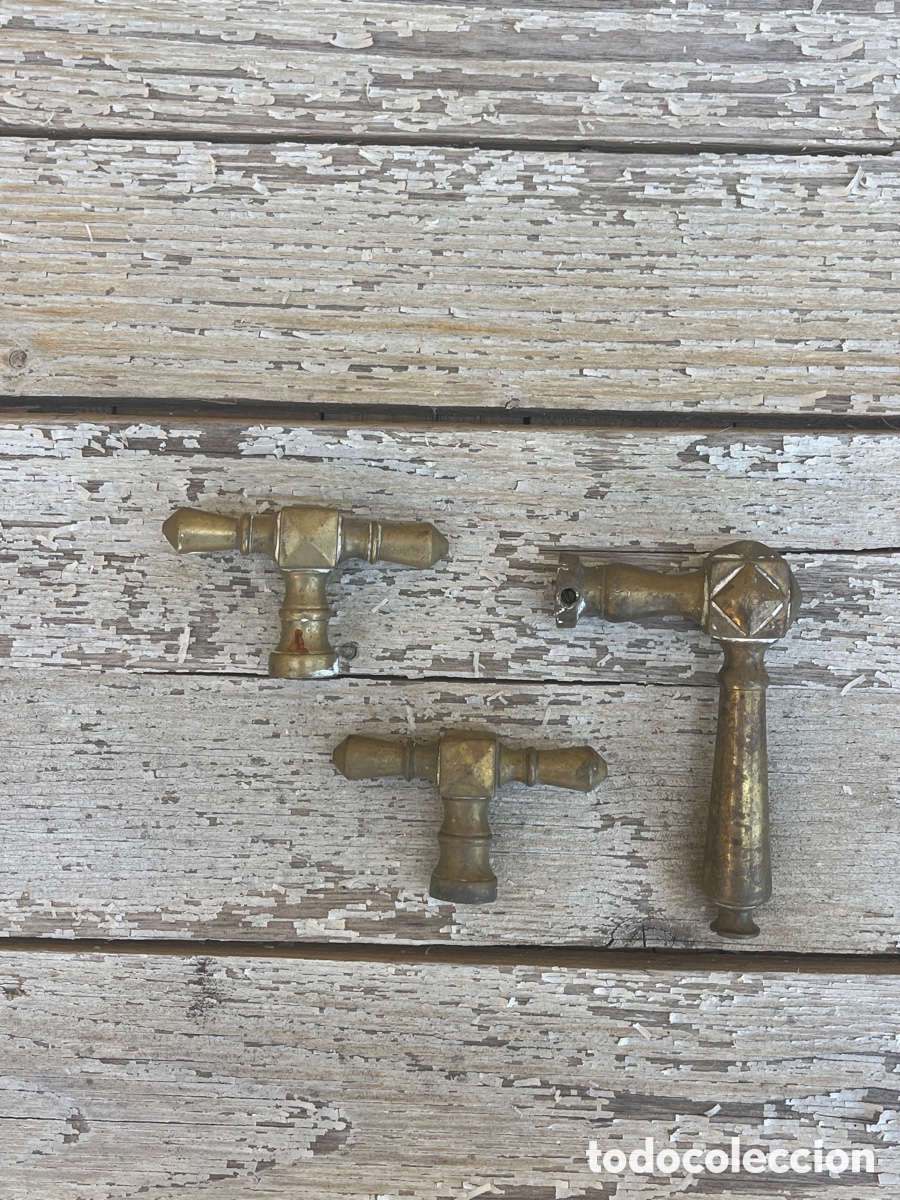 Antig&uuml;edades: Juego de pomos antiguos de bronce. - Foto 1