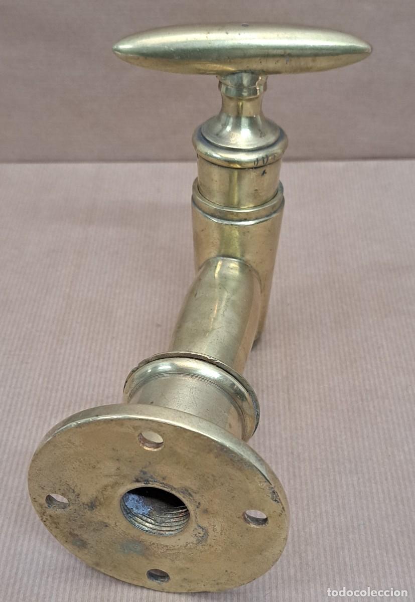 Antig&uuml;edades: Gran grifo de bronce, siglo XIX - Foto 4