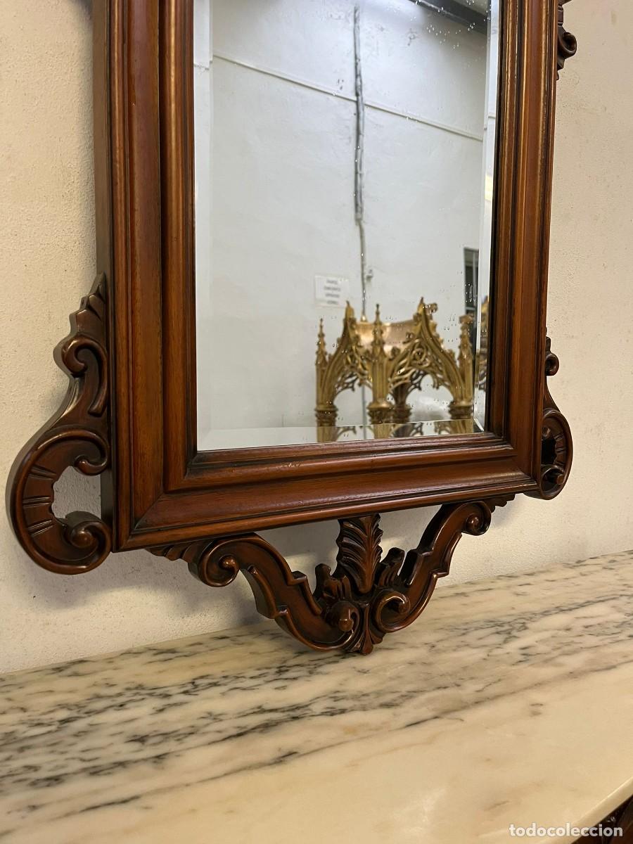 Antig&uuml;edades: Espejo tallado en madera con cristal biselado. - Foto 2
