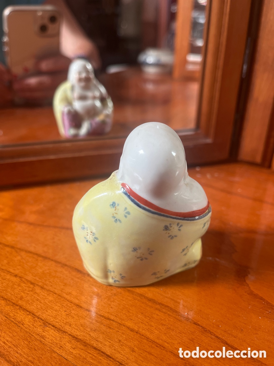 Antig&uuml;edades: Peque&ntilde;o Buda en porcelana. - Foto 2