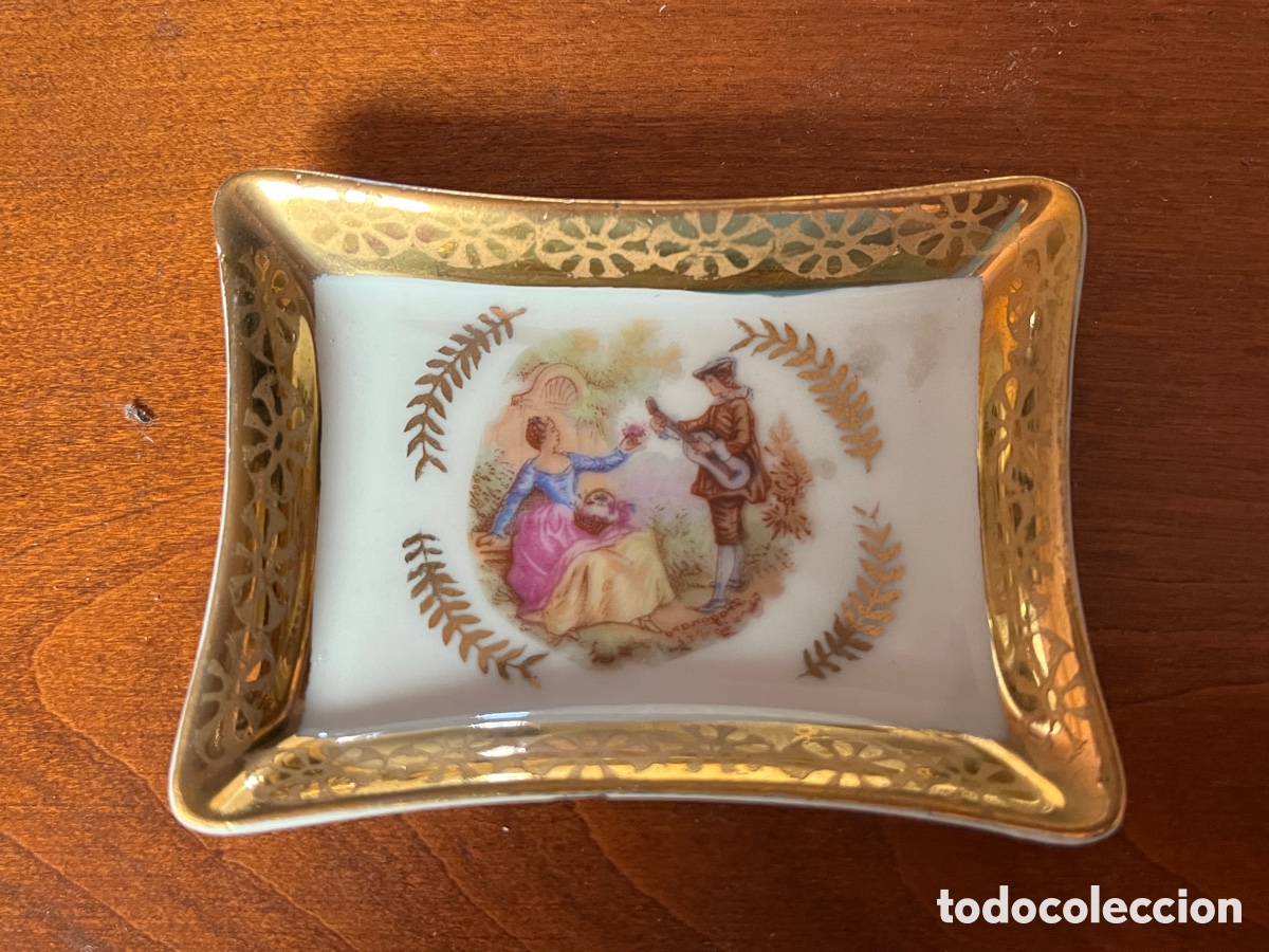 Antig&uuml;edades: Platito de porcelana Limoges de forma rectangular y decoraci&oacute;n en oro. - Foto 2