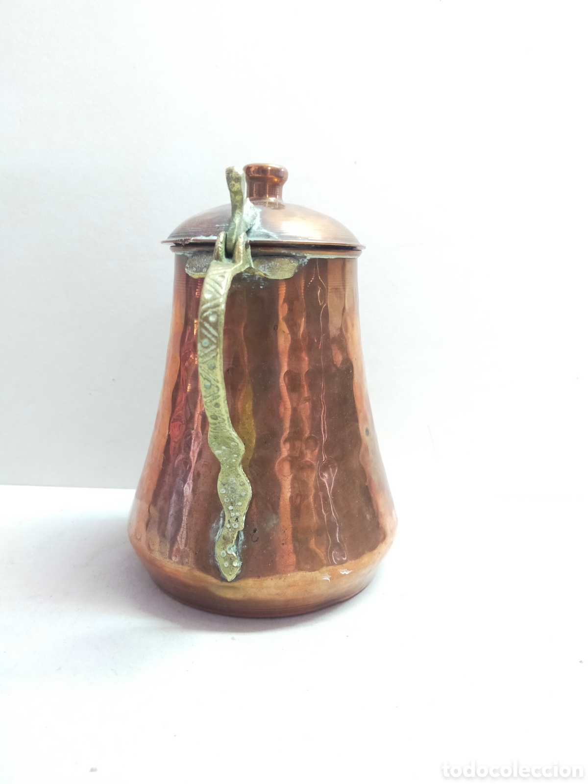 Antig&uuml;edades: CAFETERA DE COBRE Y LATON. 20 CM. - Foto 4