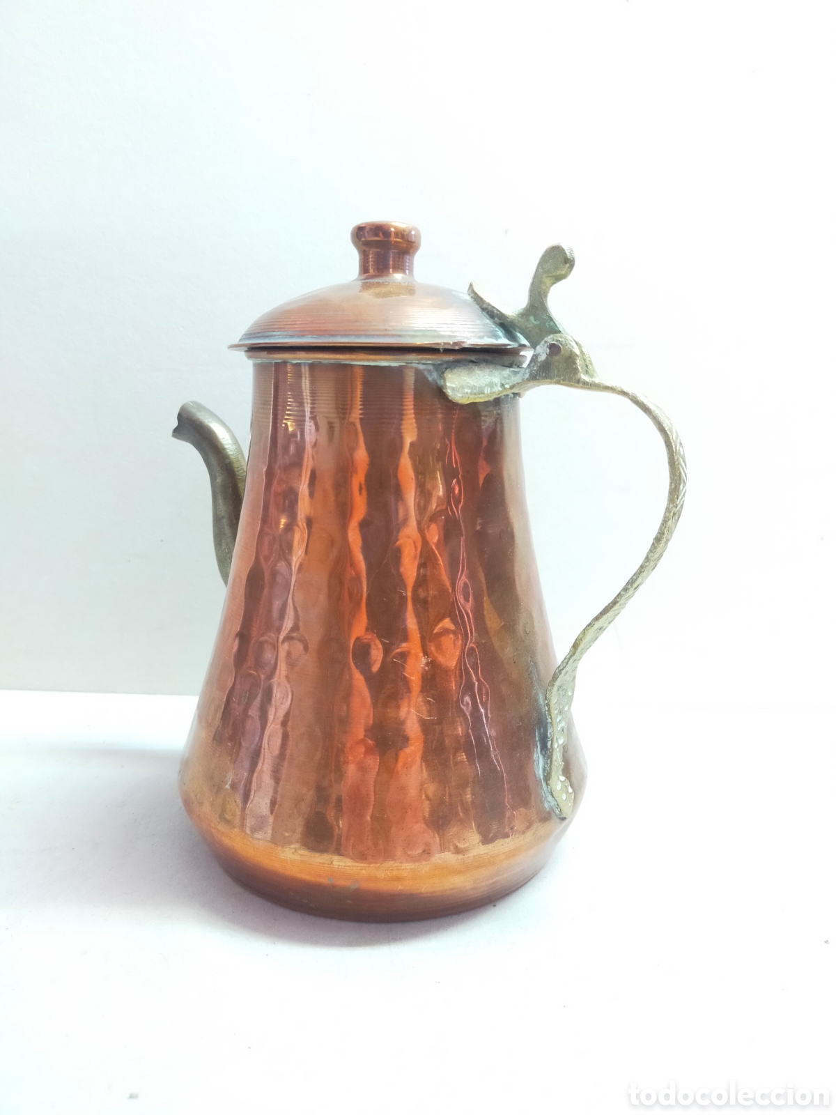 Antig&uuml;edades: CAFETERA DE COBRE Y LATON. 20 CM. - Foto 5