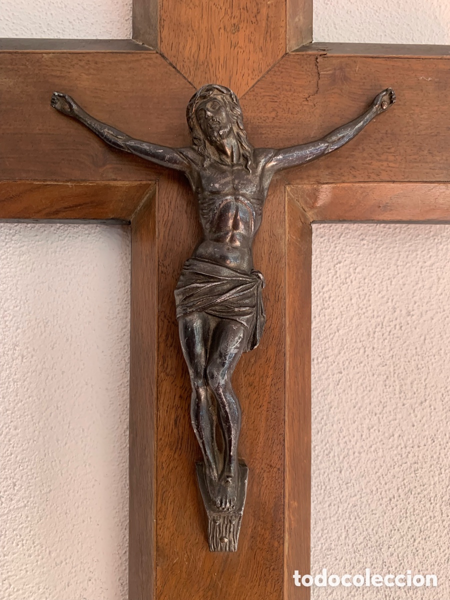 Antig&uuml;edades: Crucifijo antiguo de madera y bronce - Foto 11