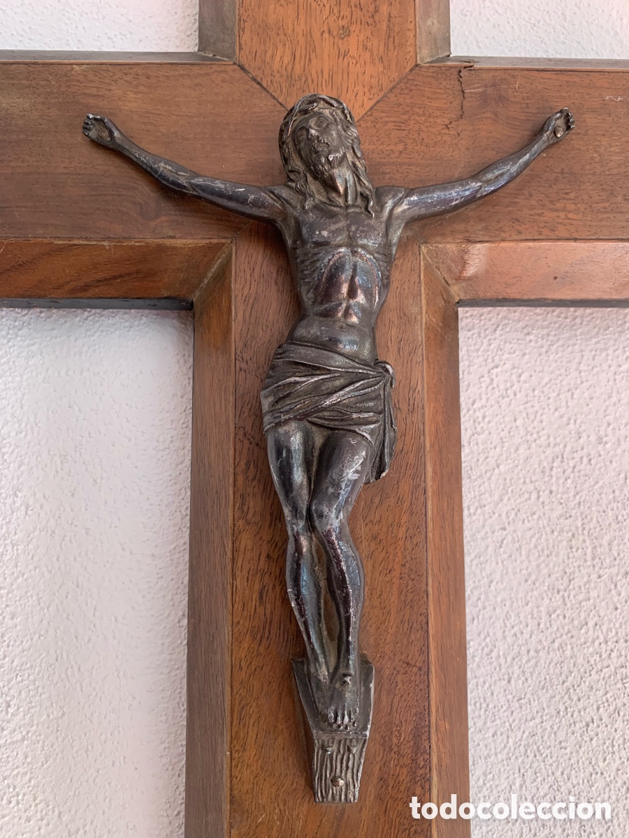 Antig&uuml;edades: Crucifijo antiguo de madera y bronce - Foto 14