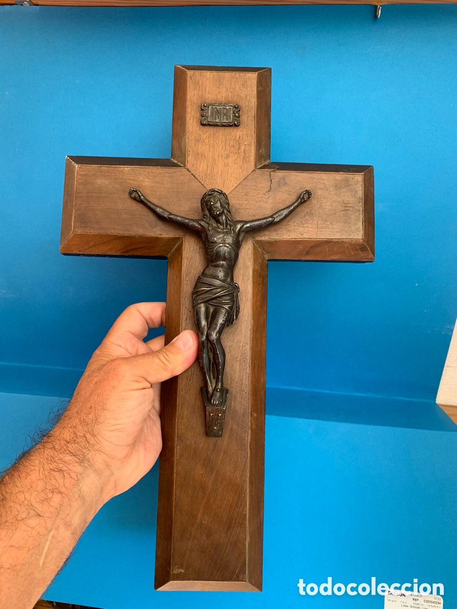 Antig&uuml;edades: Crucifijo antiguo de madera y bronce - Foto 1