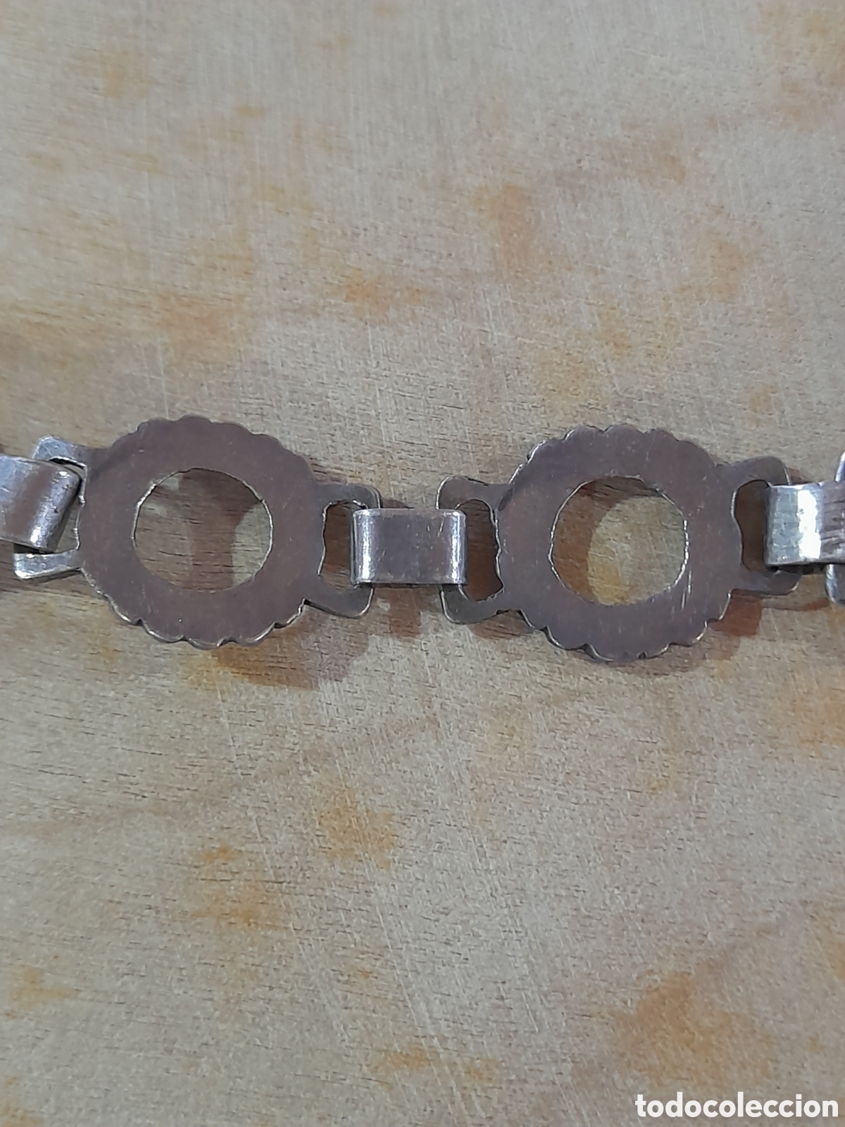 Antig&uuml;edades: Cierre capa con leones, de plata - Foto 7