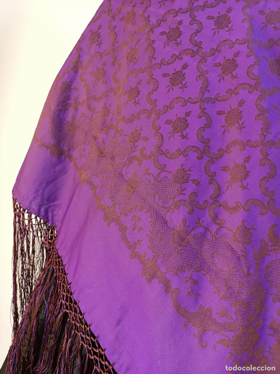 Antig&uuml;edades: PA&Ntilde;UELO DE SEDA MARR&Oacute;N Y MORADO - Foto 1