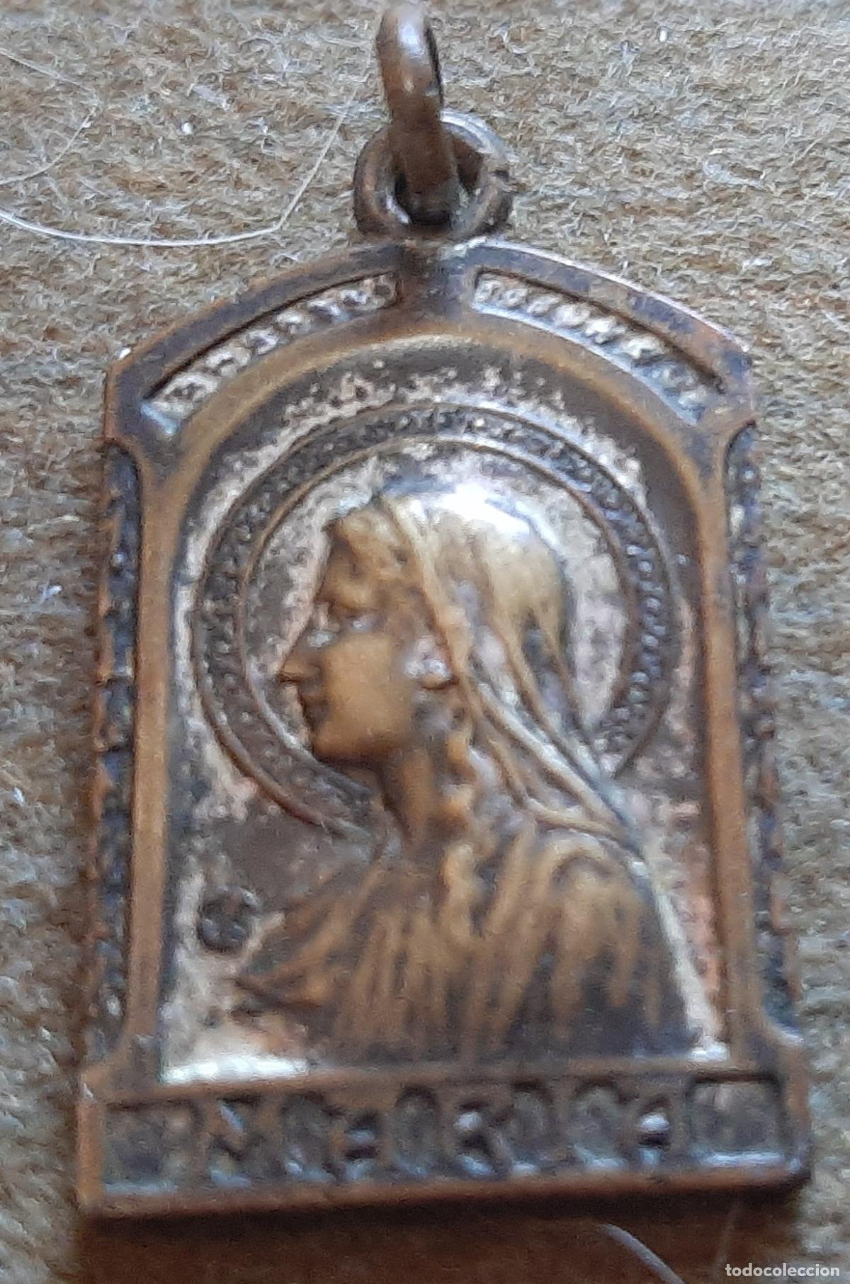 Antig&uuml;edades: MEDALLA DE LA SANTISIMA VIRGEN A IDENTIFICAR 3X2 CM APROX. - Foto 1