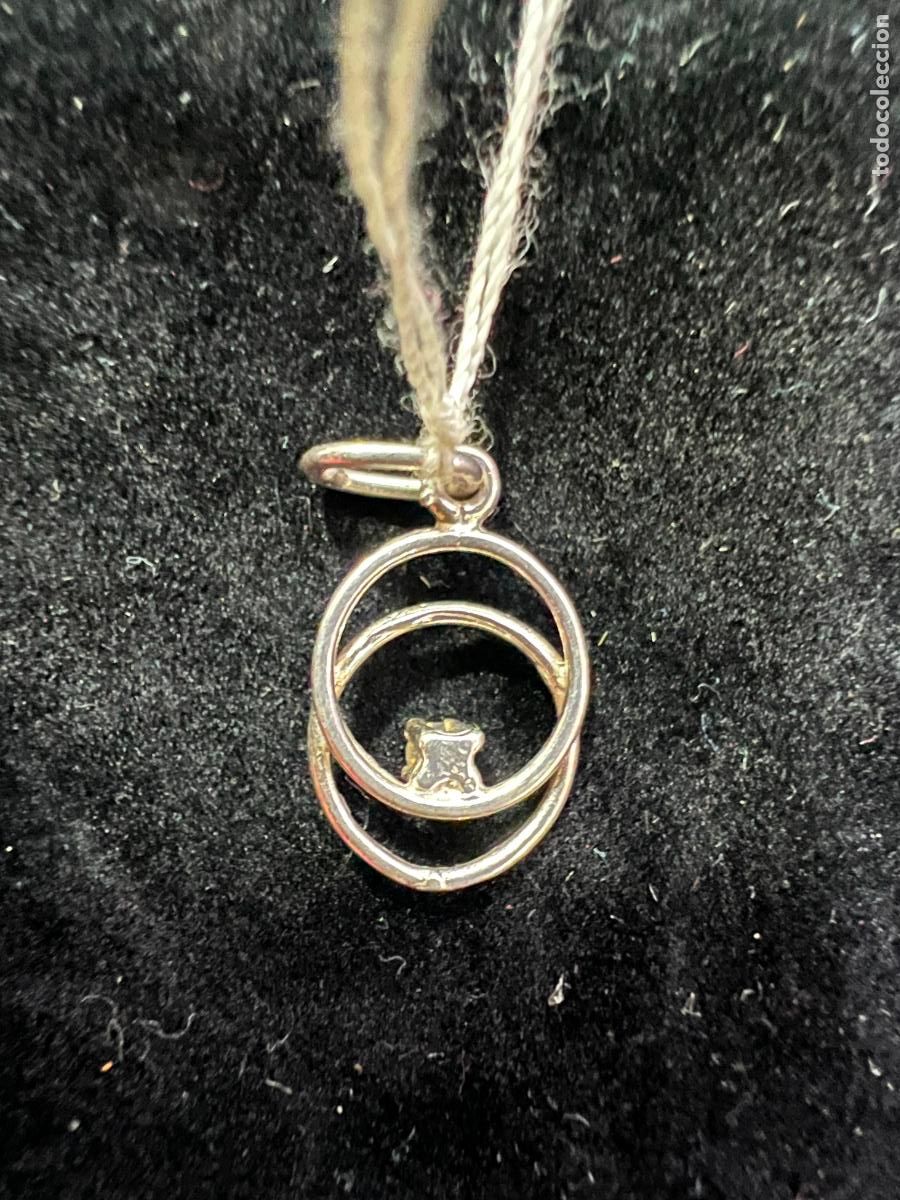 Antig&uuml;edades: COLGANTE DE PLATA - MEDIDA 2 CM - Foto 1