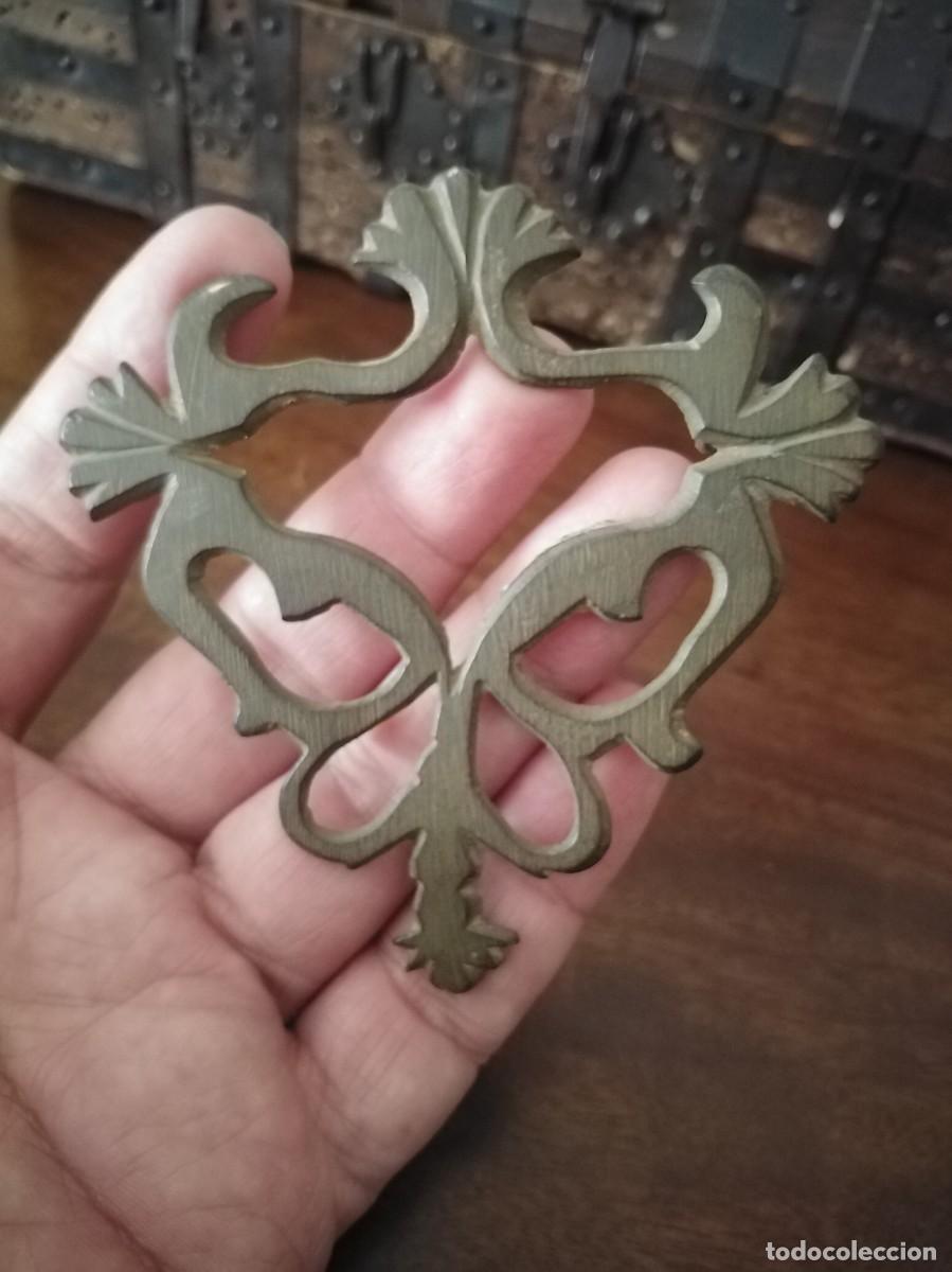Antig&uuml;edades: Ornamento medieval 8,2 x 8,5 cm. - Foto 10