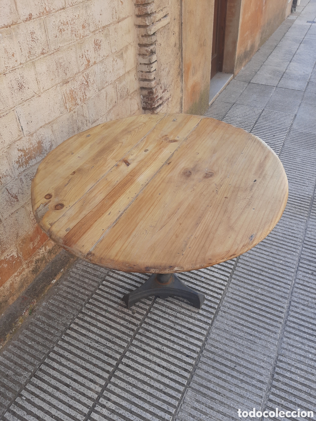 Antig&uuml;edades: Mesa antigua redonda - Foto 6