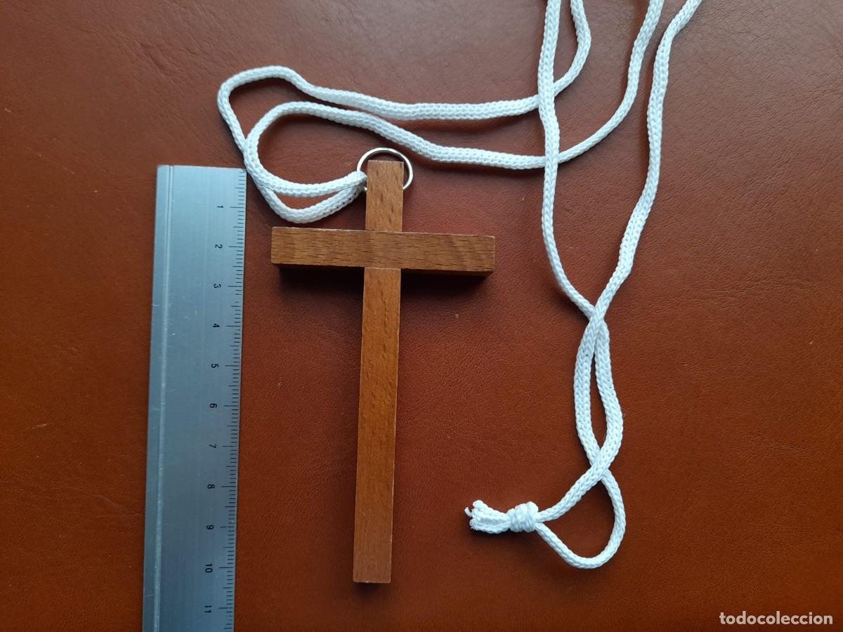 Antig&uuml;edades: Cruz de madera clara - Foto 2