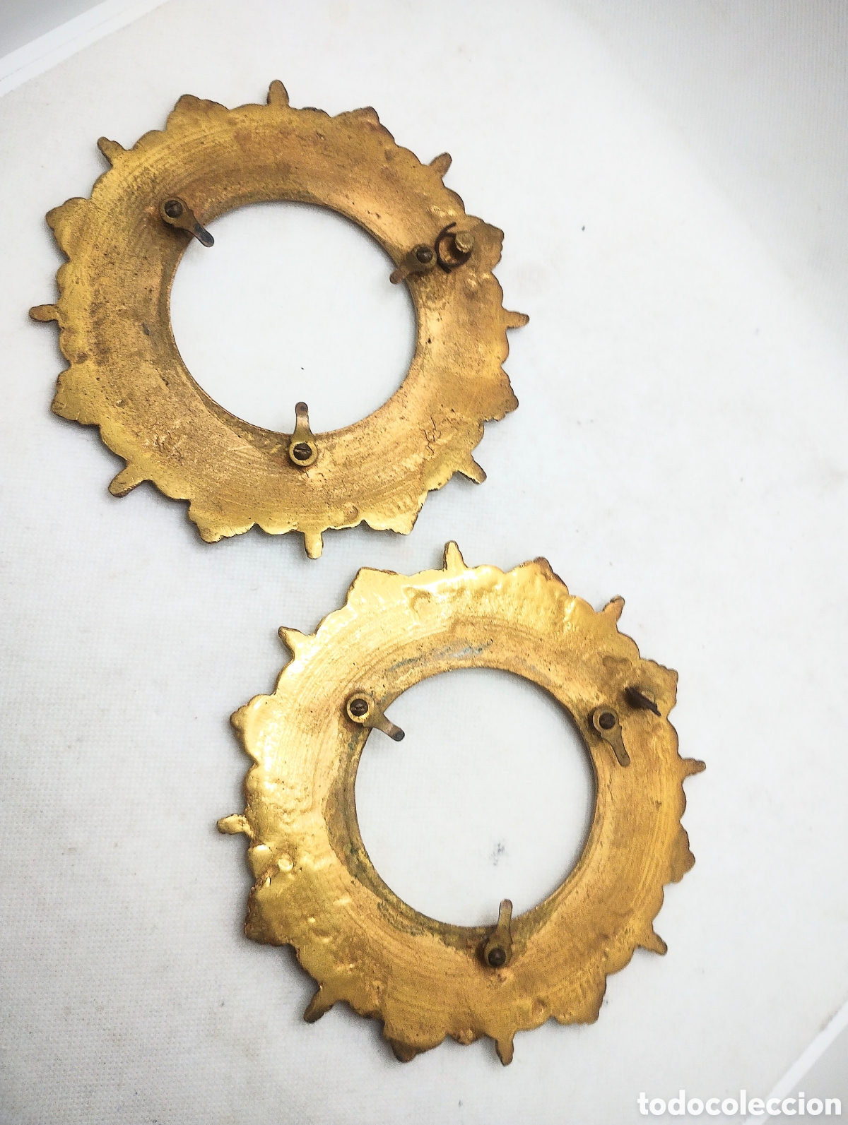 Antig&uuml;edades: Pareja de peque&ntilde;os marcos en bronce - Foto 3