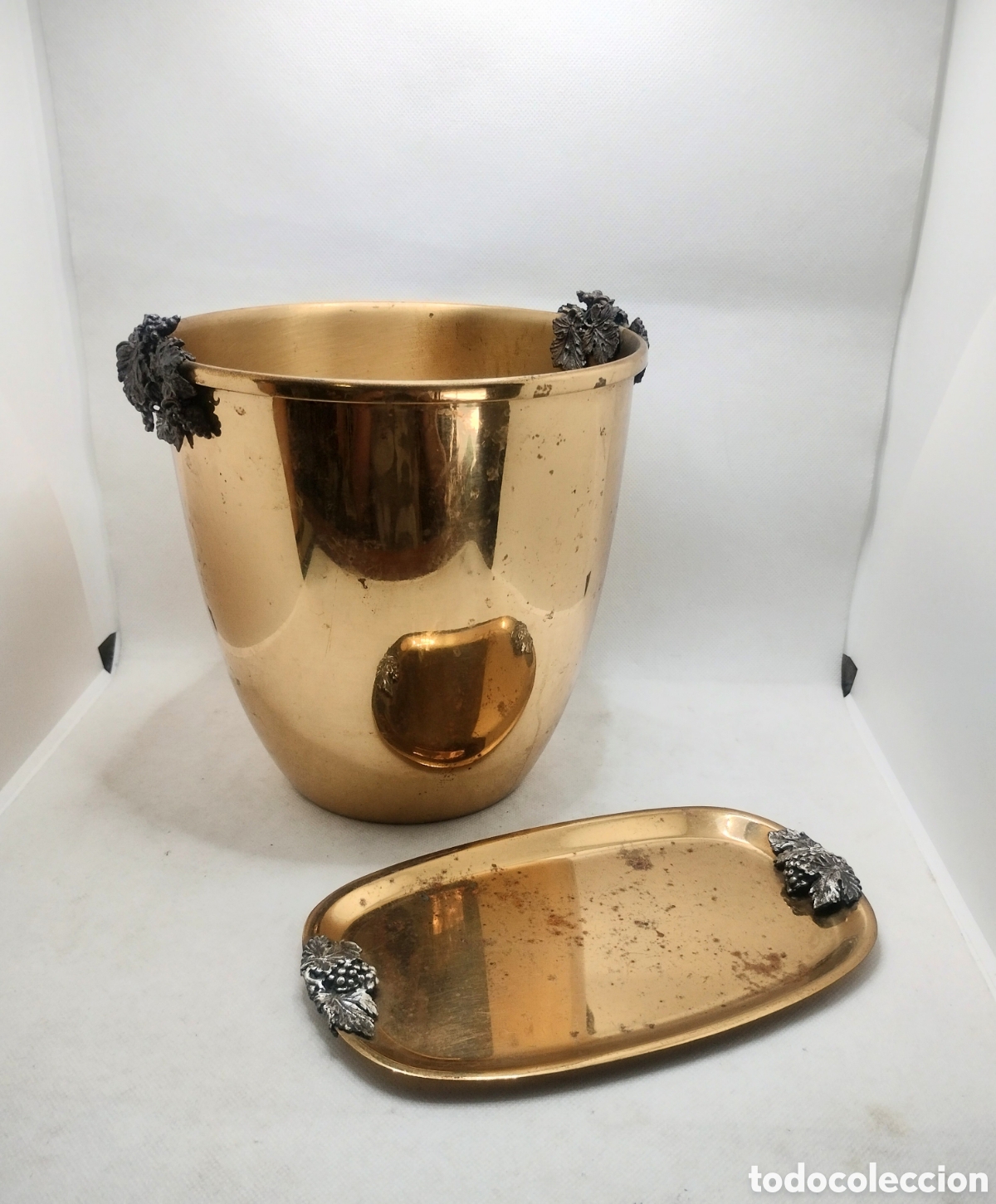 Antiques: Conjunto de Champa&ntilde;era y Bandejita CUNILL