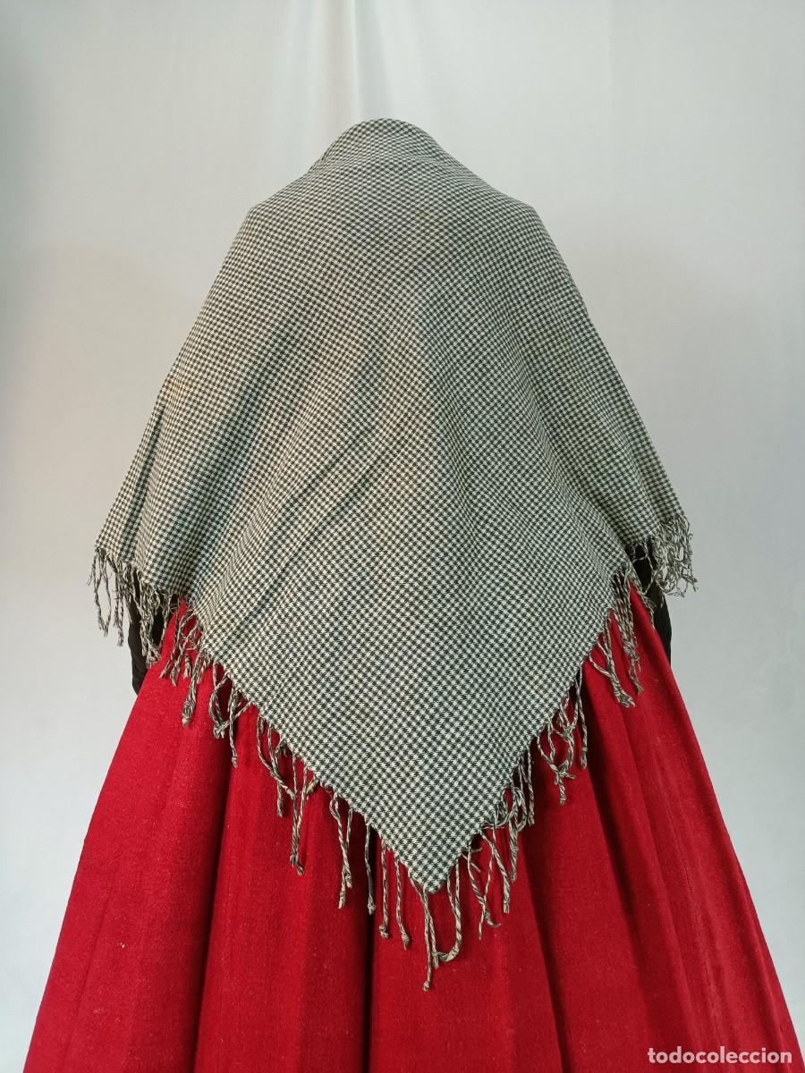 Antig&uuml;edades: ANTIGUO MANT&Oacute;N. PA&Ntilde;UELO DE CUADRITOS - Foto 1