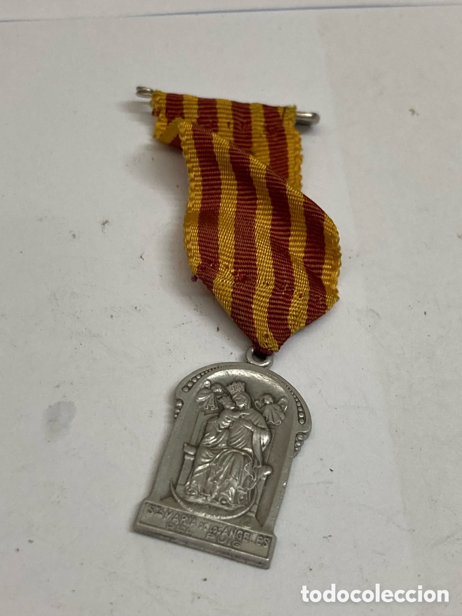 Antig&uuml;edades: Broche de metal religioso B76 - Foto 1