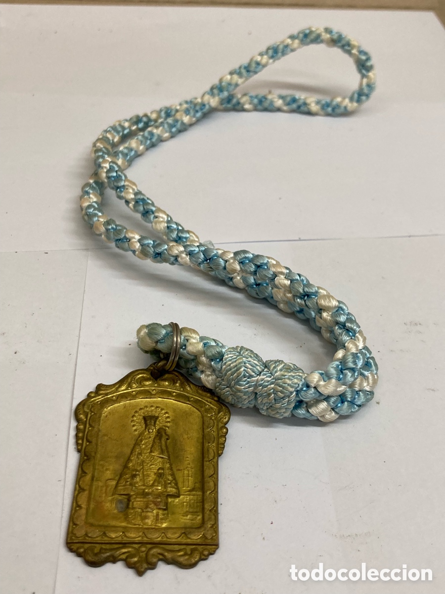 Antig&uuml;edades: Medalla de metal religioso /ESC9 - Foto 1