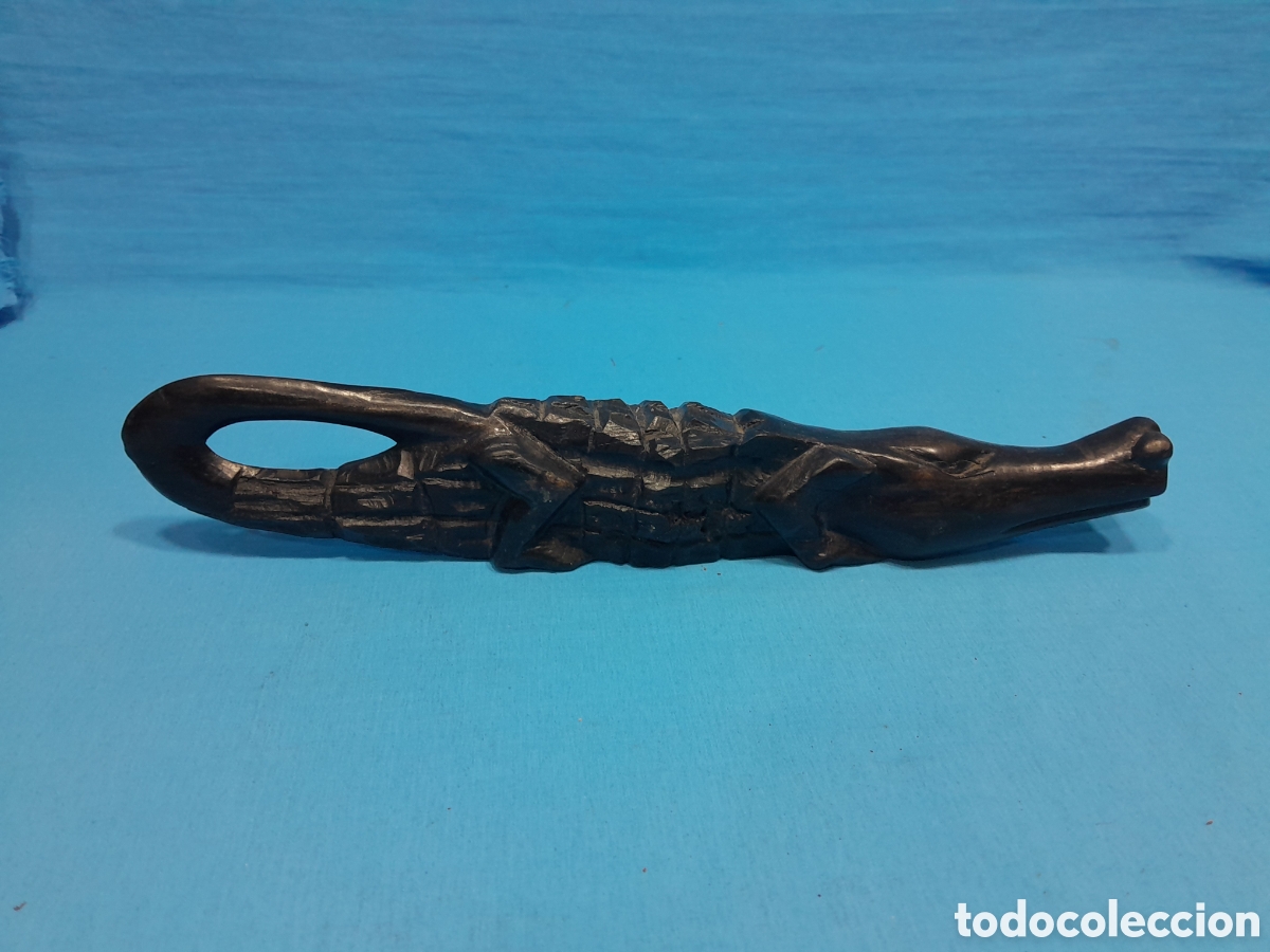 Antig&uuml;edades: COCODRILO TALLADO A MANO EN MADERA NEGRA - Foto 2