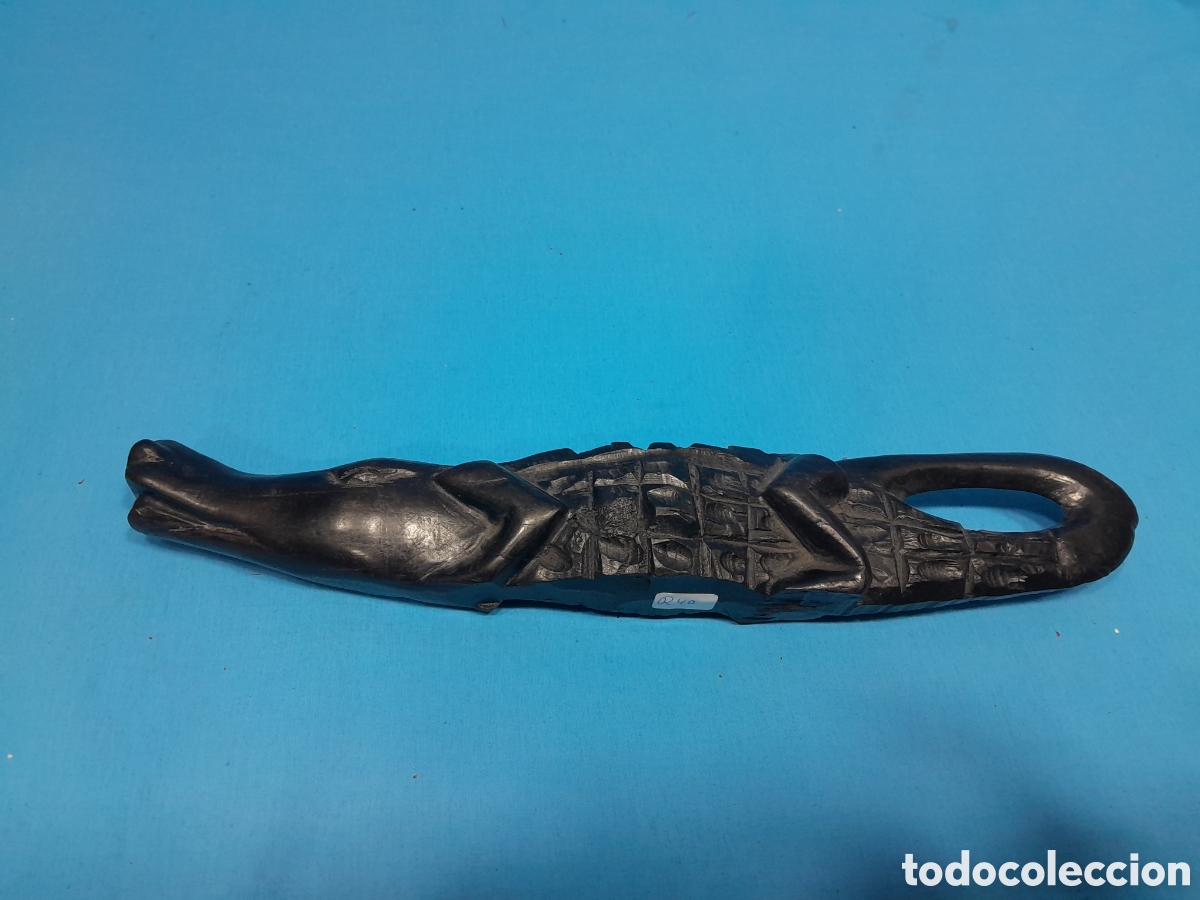 Antig&uuml;edades: COCODRILO TALLADO A MANO EN MADERA NEGRA - Foto 6