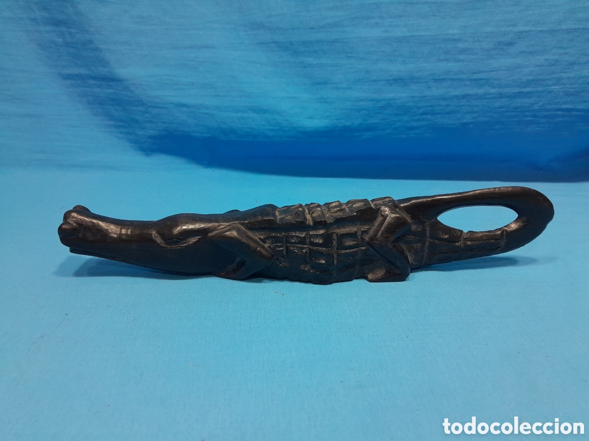Antig&uuml;edades: COCODRILO TALLADO A MANO EN MADERA NEGRA - Foto 1