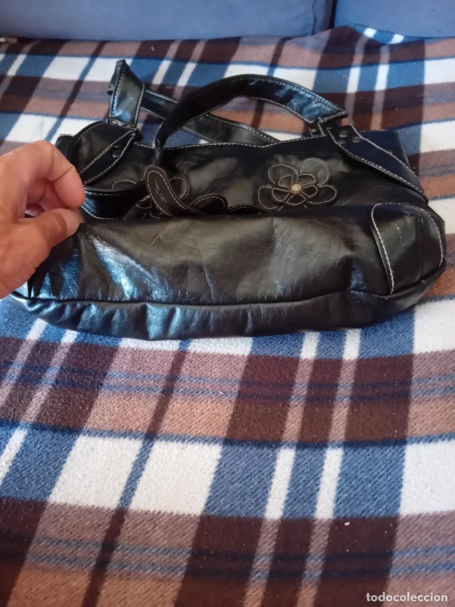 Antig&uuml;edades: Bolso de polipiel de cada de los 70 - Foto 4