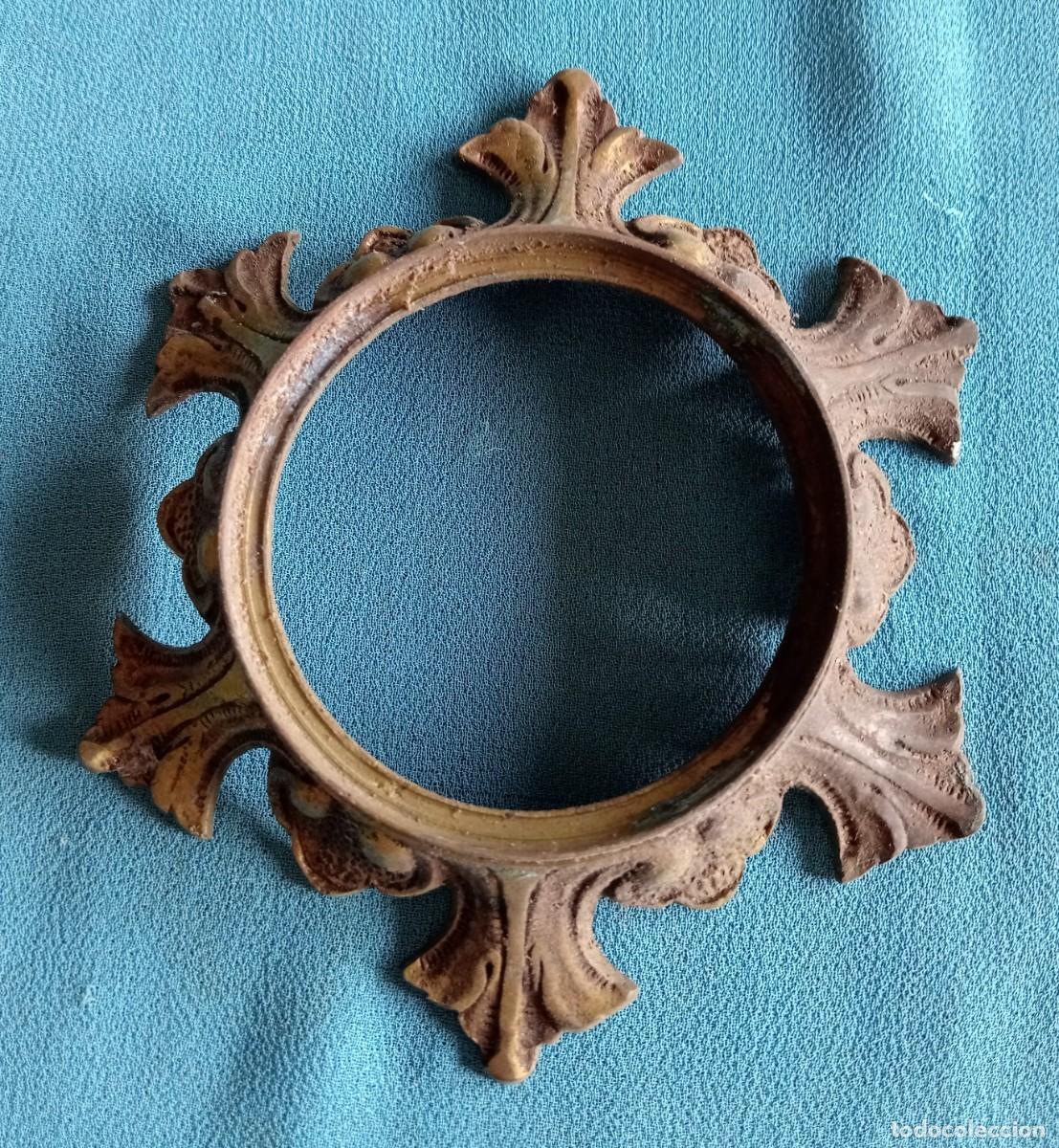 Antig&uuml;edades: 1 CORONA DE TULIPA DE BRONCE, LATON - Foto 1