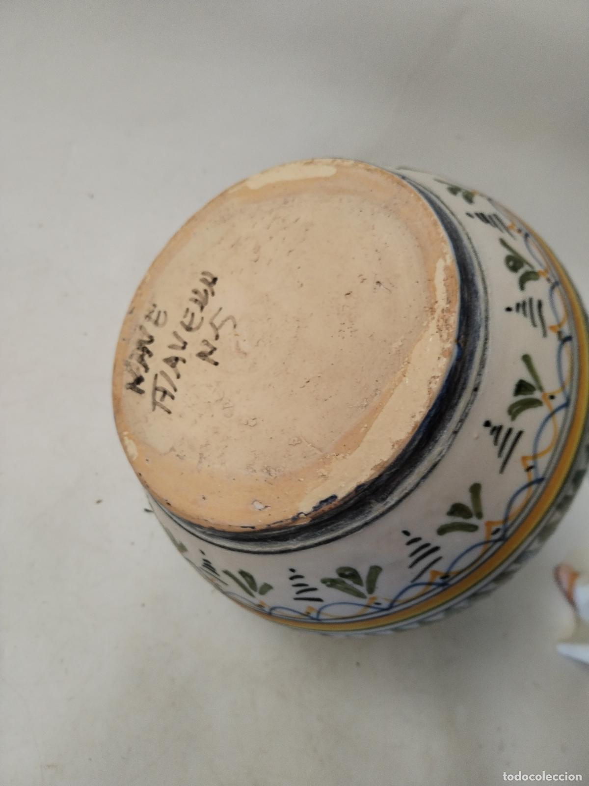 Antig&uuml;edades: botijo en ceramica de talavera - Foto 3