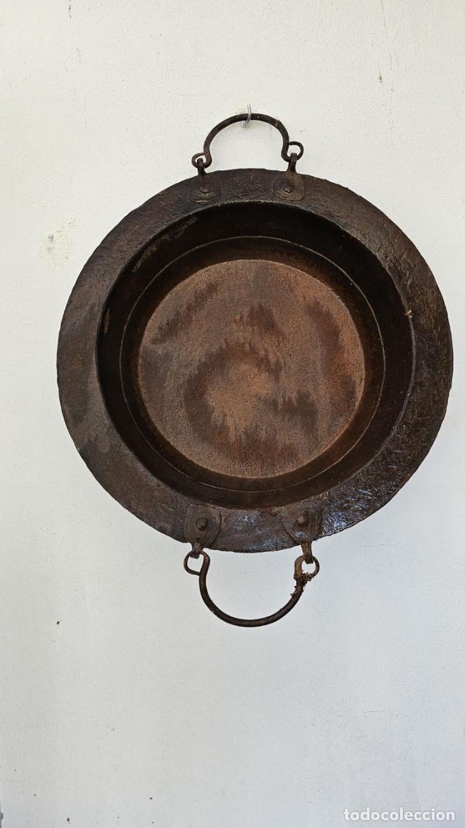 Antig&uuml;edades: bracero de chapa antiguo - Foto 1