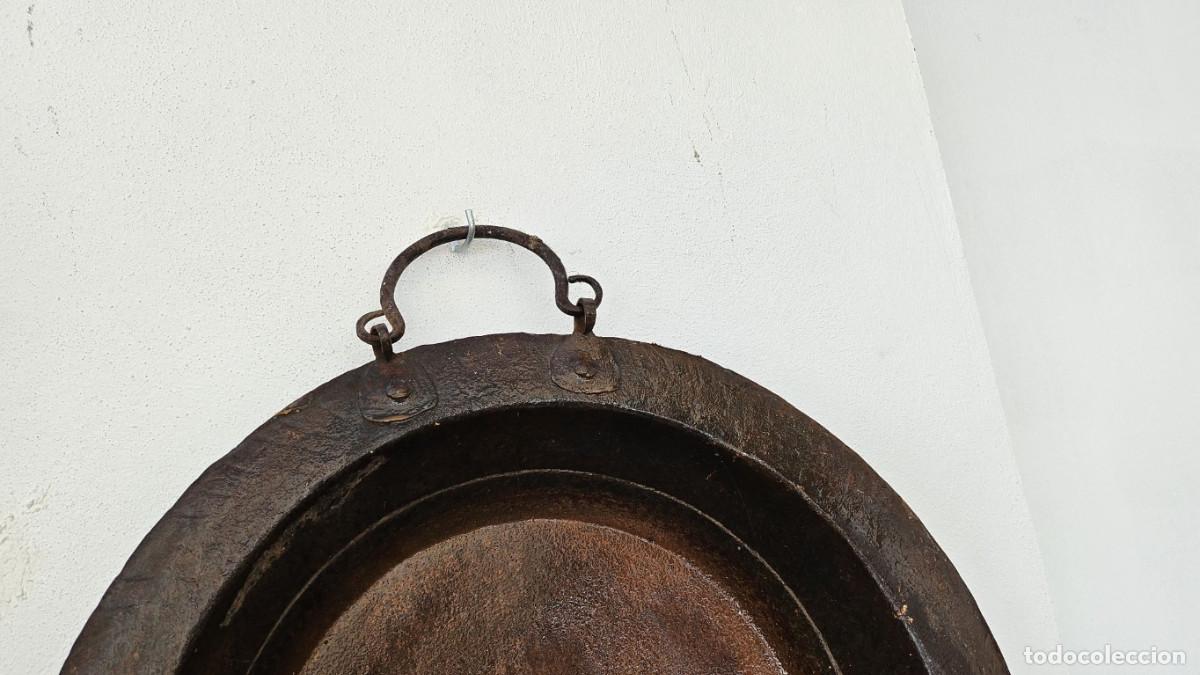 Antig&uuml;edades: bracero de chapa antiguo - Foto 3