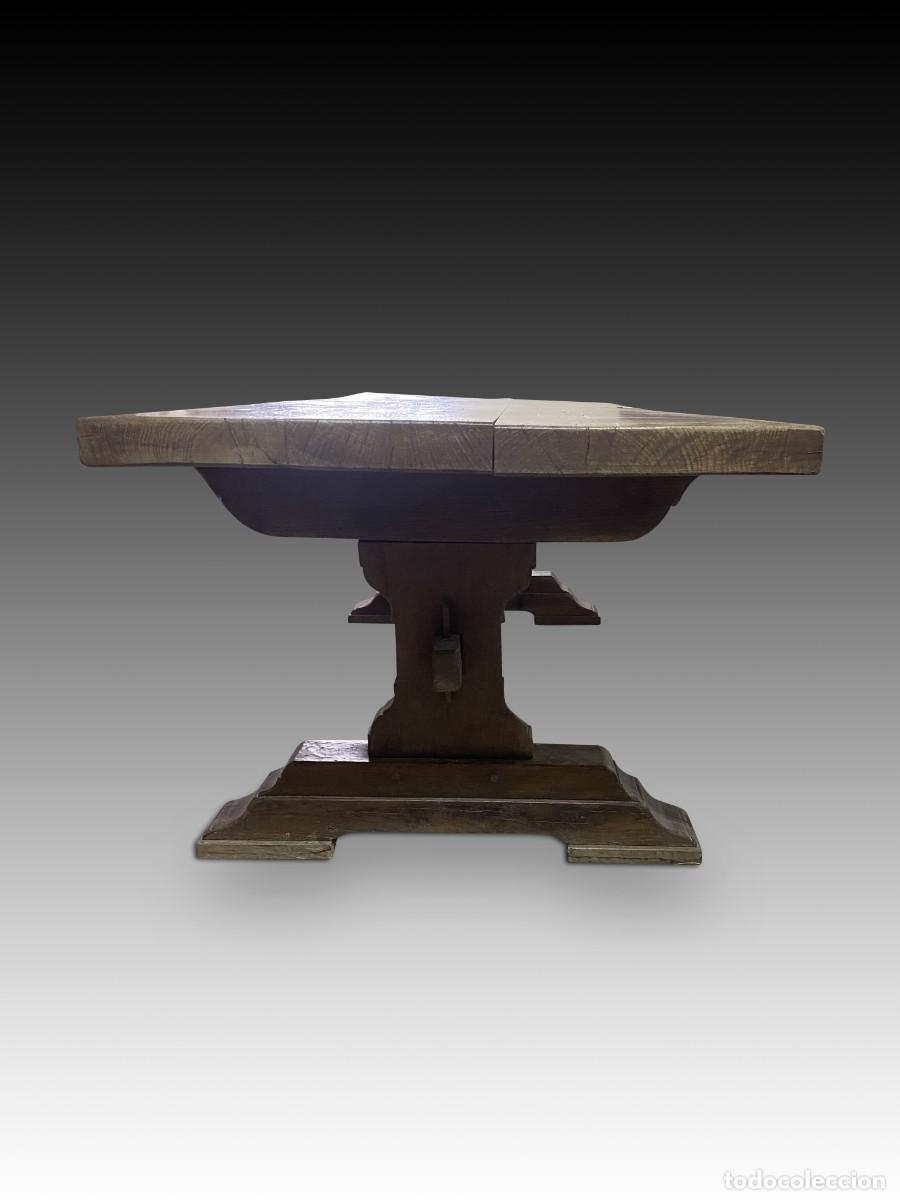 Antig&uuml;edades: Mesa de comedor de estilo r&uacute;stico. Madera de roble. - Foto 4