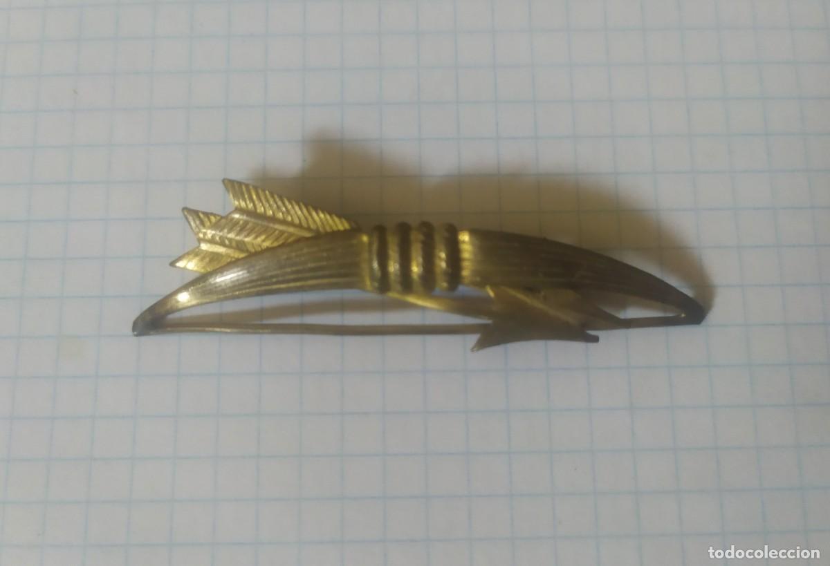 Antig&uuml;edades: Broche de aguja arco y flechas - Foto 1