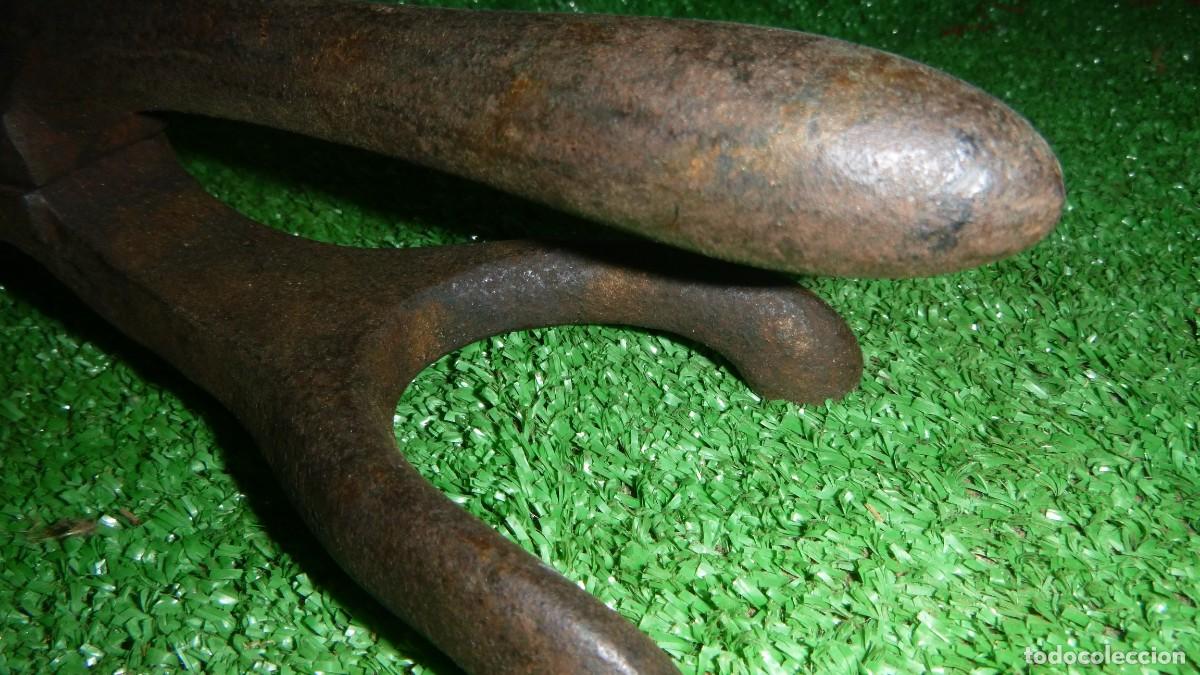 Antig&uuml;edades: CASCANUECES PARTEPI&Ntilde;ONES DE FUNDICION - Foto 2