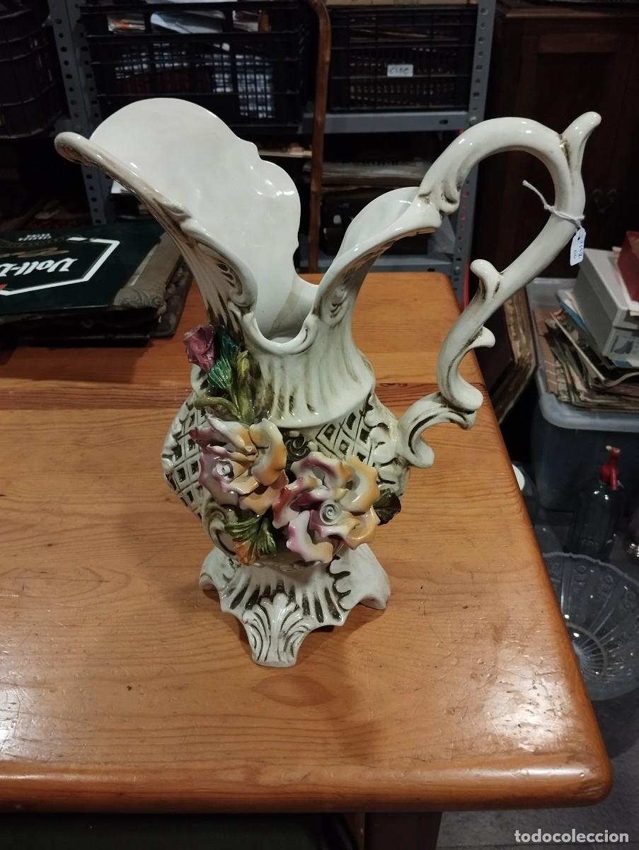 Antig&uuml;edades: JARRA PORCELANA CAPODIMONTE SELLADA EN BASE - Foto 1