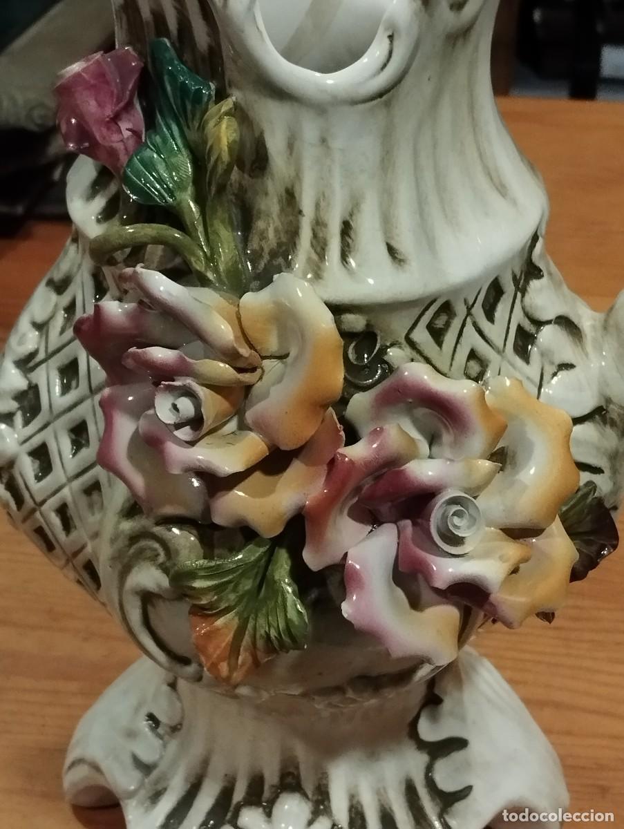Antig&uuml;edades: JARRA PORCELANA CAPODIMONTE SELLADA EN BASE - Foto 5