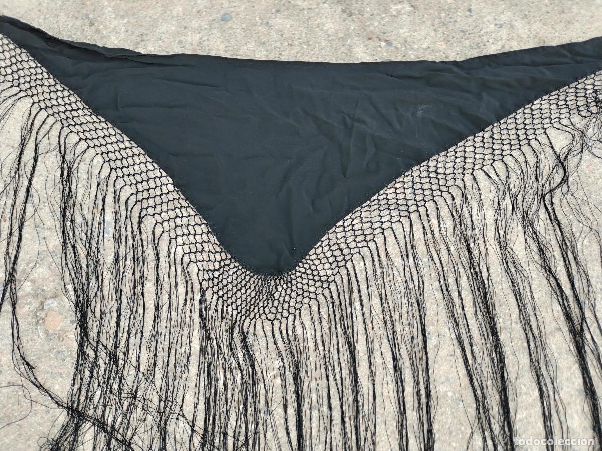 Antig&uuml;edades: mant&oacute;n mantilla triangular pico liso - Foto 1