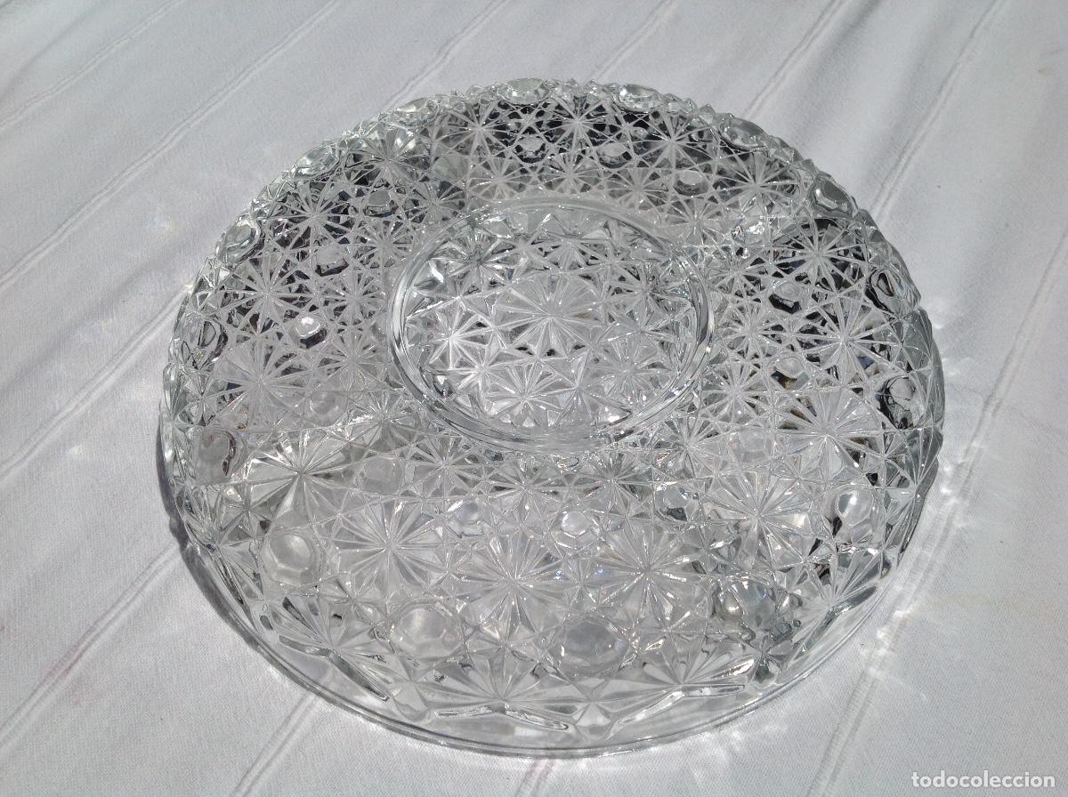 Antig&uuml;edades: Entremesera de cristal moldado - Foto 3