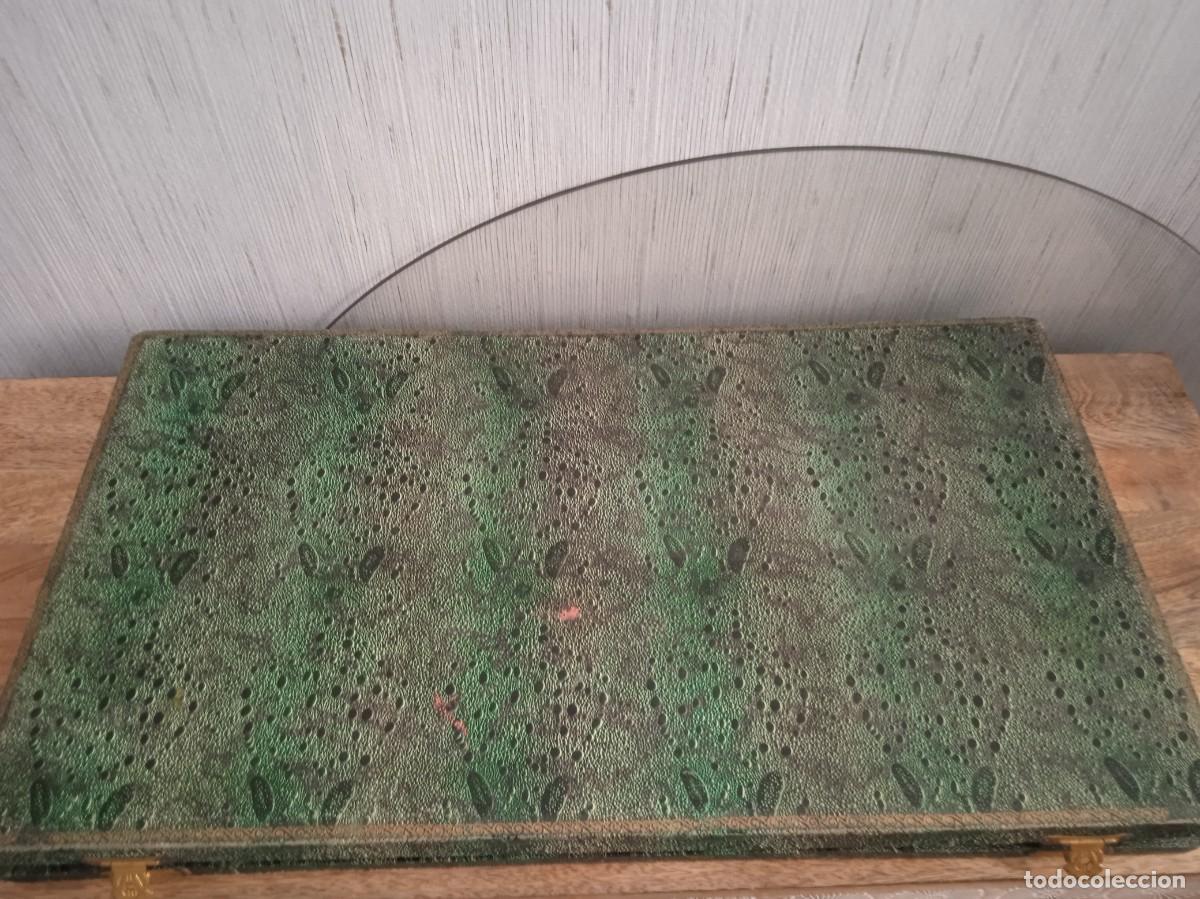 Antig&uuml;edades: Cuberter&iacute;a antigua con su caja - Foto 2