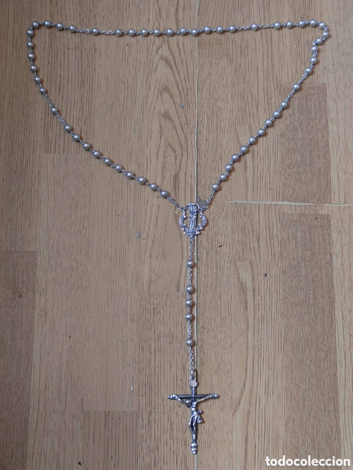 Antig&uuml;edades: Rosario en plata. Con Cristo - Foto 1