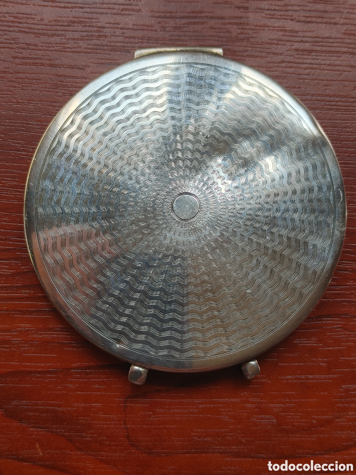Antig&uuml;edades: Polvera en plata punzonada. - Foto 2