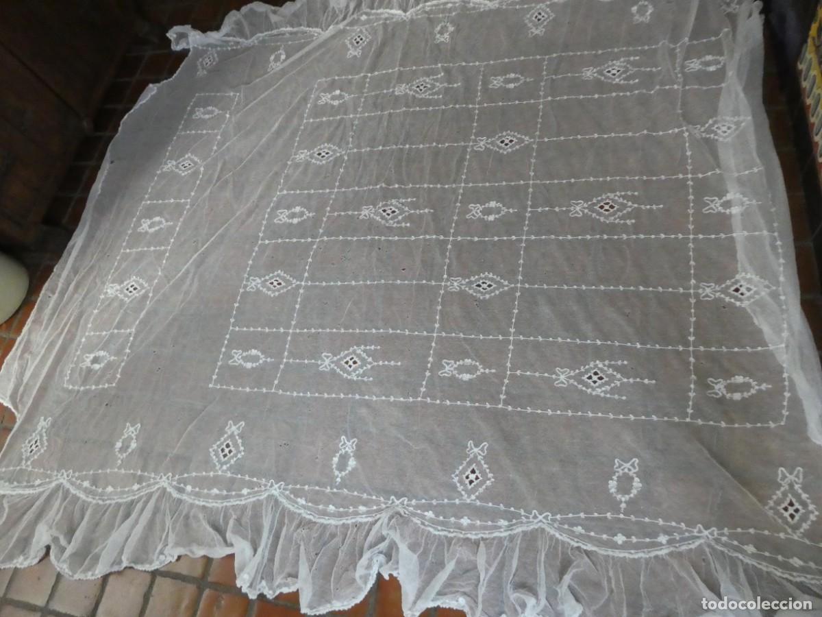 Antig&uuml;edades: COLCHA DE ENCAJE PRIMERA MITAD S.XX - Foto 1