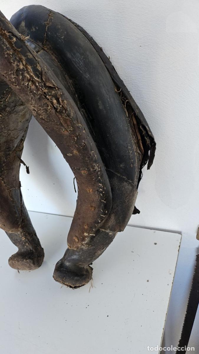 Antig&uuml;edades: yudo de mula en cuero y piel - Foto 3