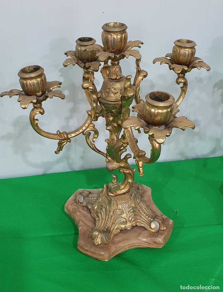 Antig&uuml;edades: Pareja de candelabros de bronce y marmol - Foto 2