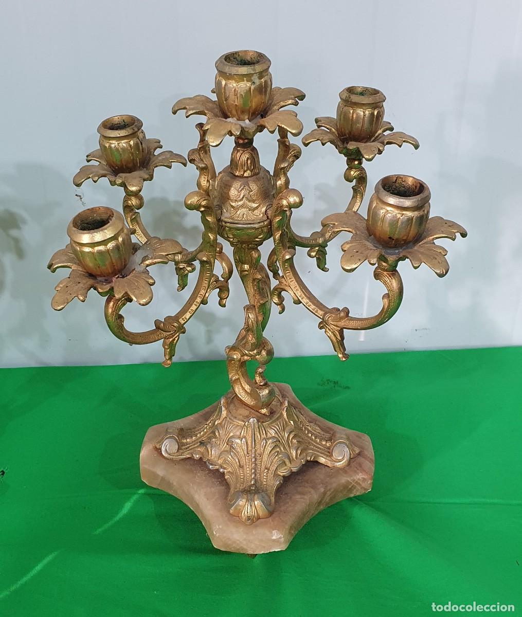Antig&uuml;edades: Pareja de candelabros de bronce y marmol - Foto 3