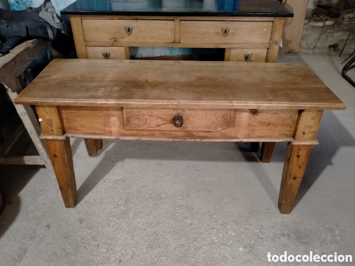Antig&uuml;edades: Mesa / Taula baixa amb calaix - Foto 6