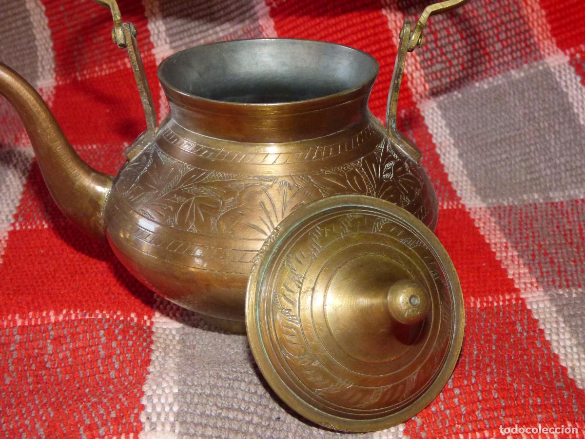 Antig&uuml;edades: Tetera grabada,bronce o laton. - Foto 6
