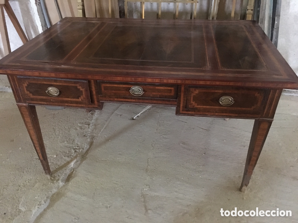 Antig&uuml;edades: Escritorio antiguo de caoba con marqueter&iacute;a - Foto 1