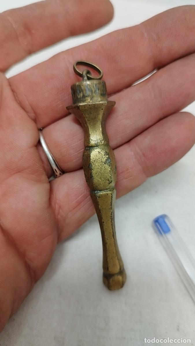 Antig&uuml;edades: Antiguo amuleto en bronce,del SG XIX - Foto 2